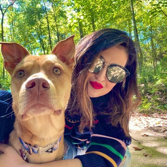 Meet your Posher, Claudia - Picture 1 of 4